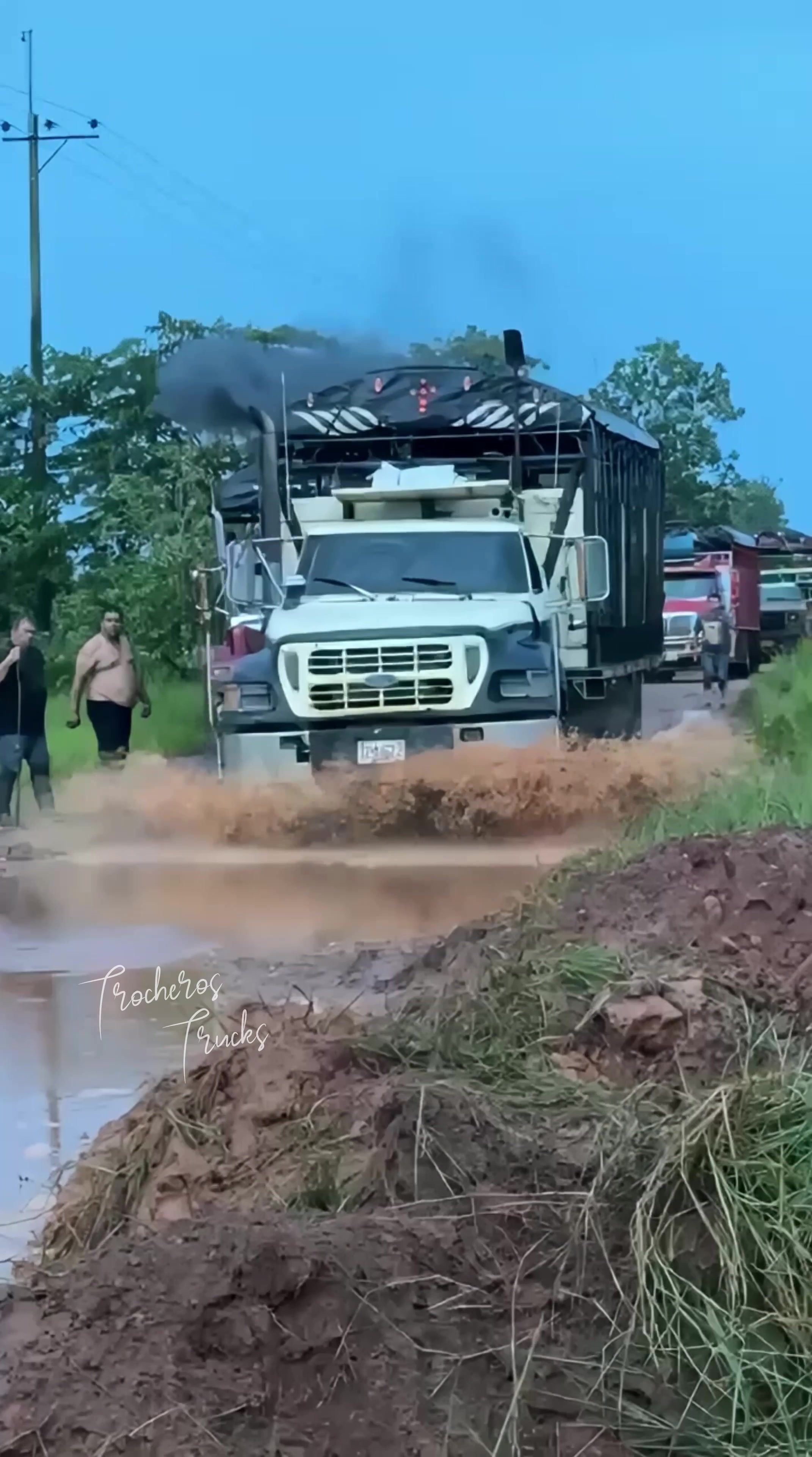 @Trocheros Trucks