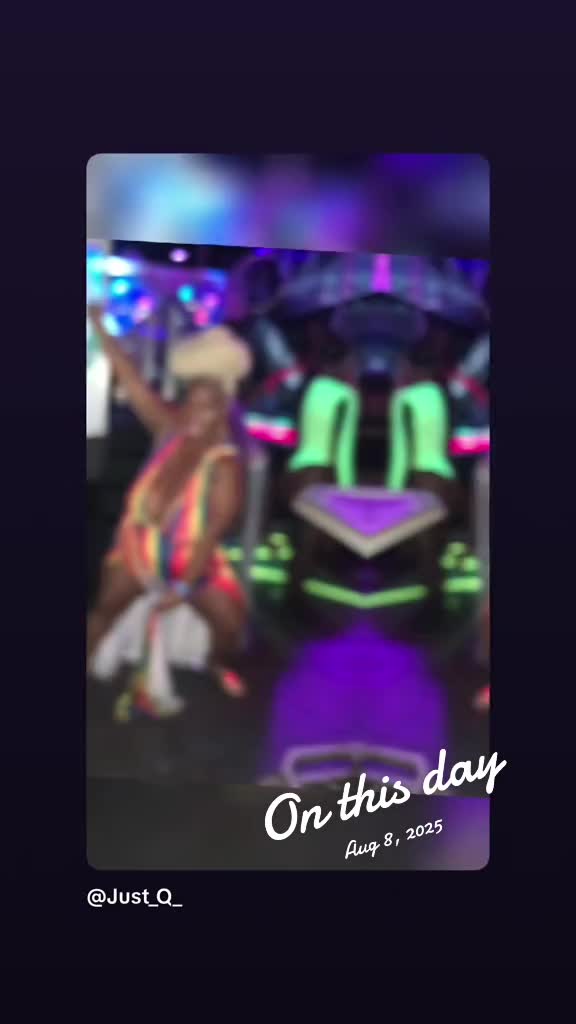 @Just_Q_