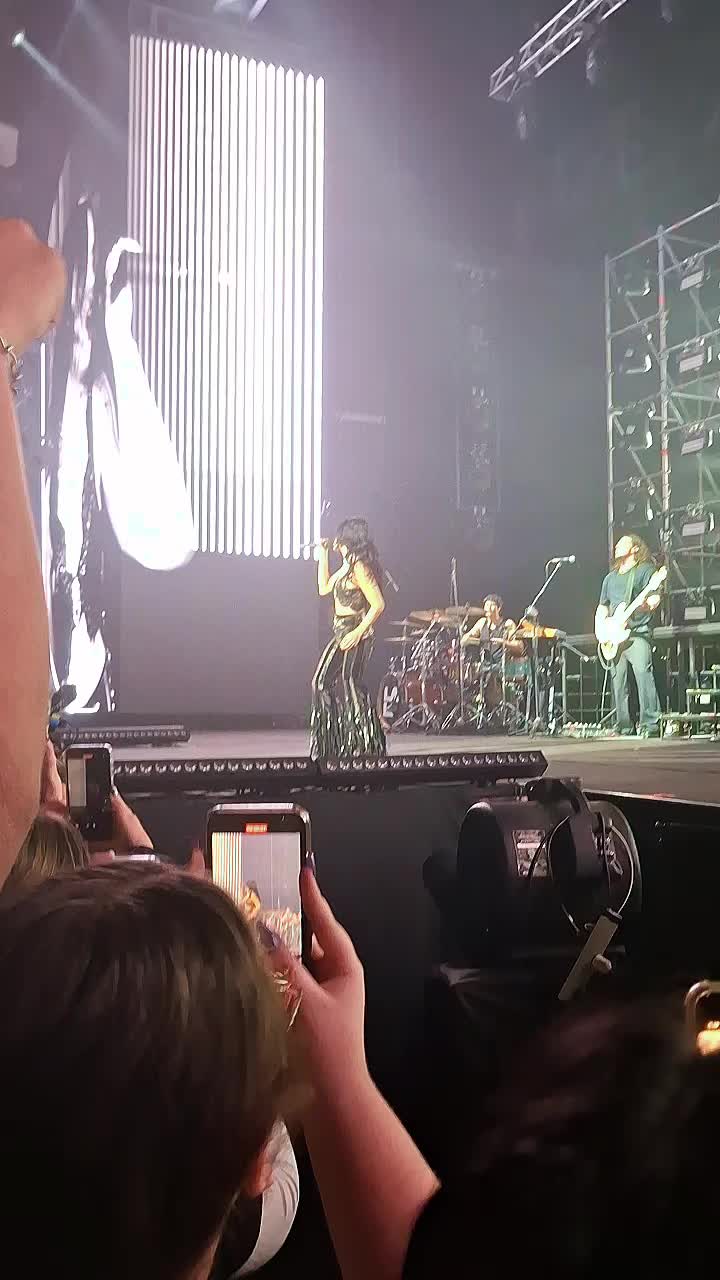 @Naara