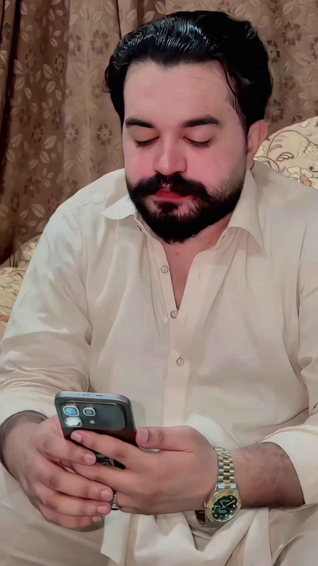 @عـبـدالرحمـٰن عربي 👑&hearts;️.
