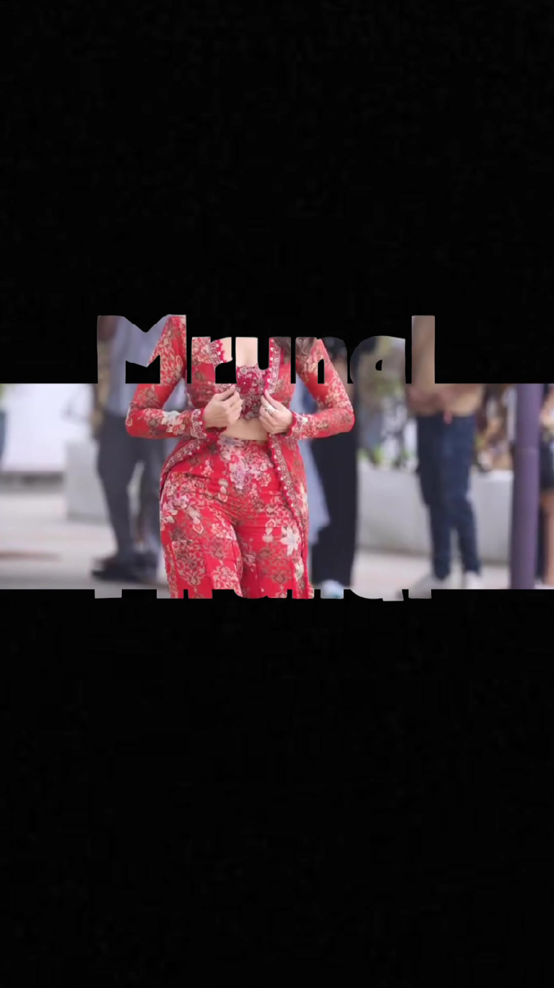 @Mrunal Thakur