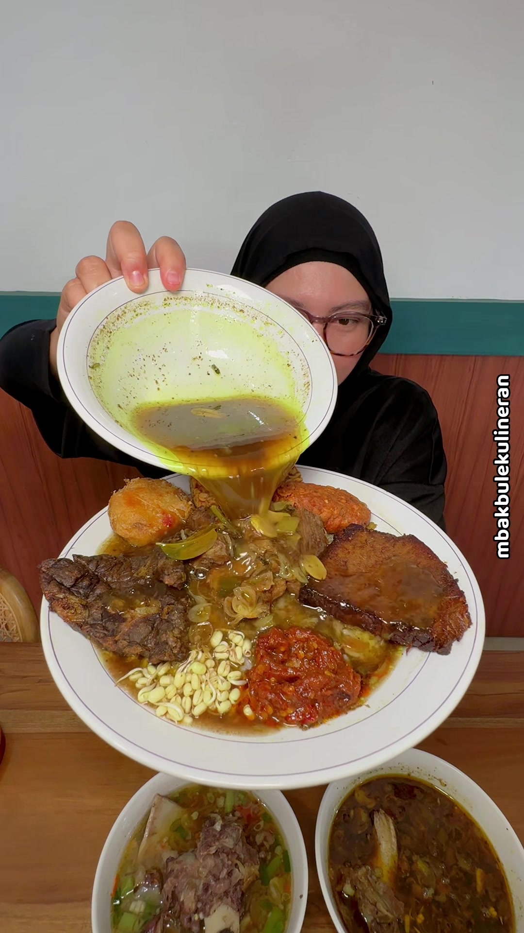 @MBAK BULE KULINERAN