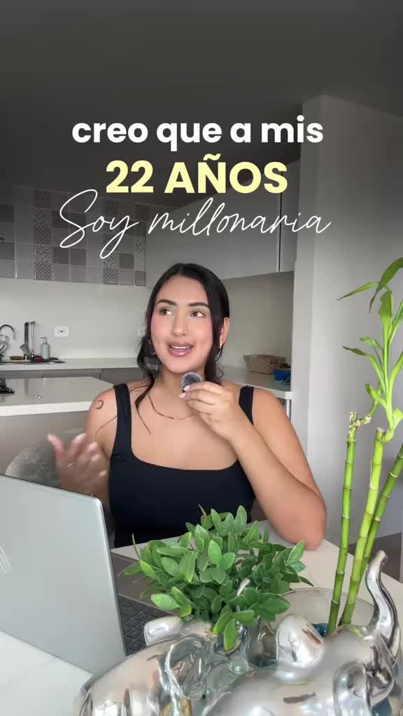 @Laura Villanueva 🦋