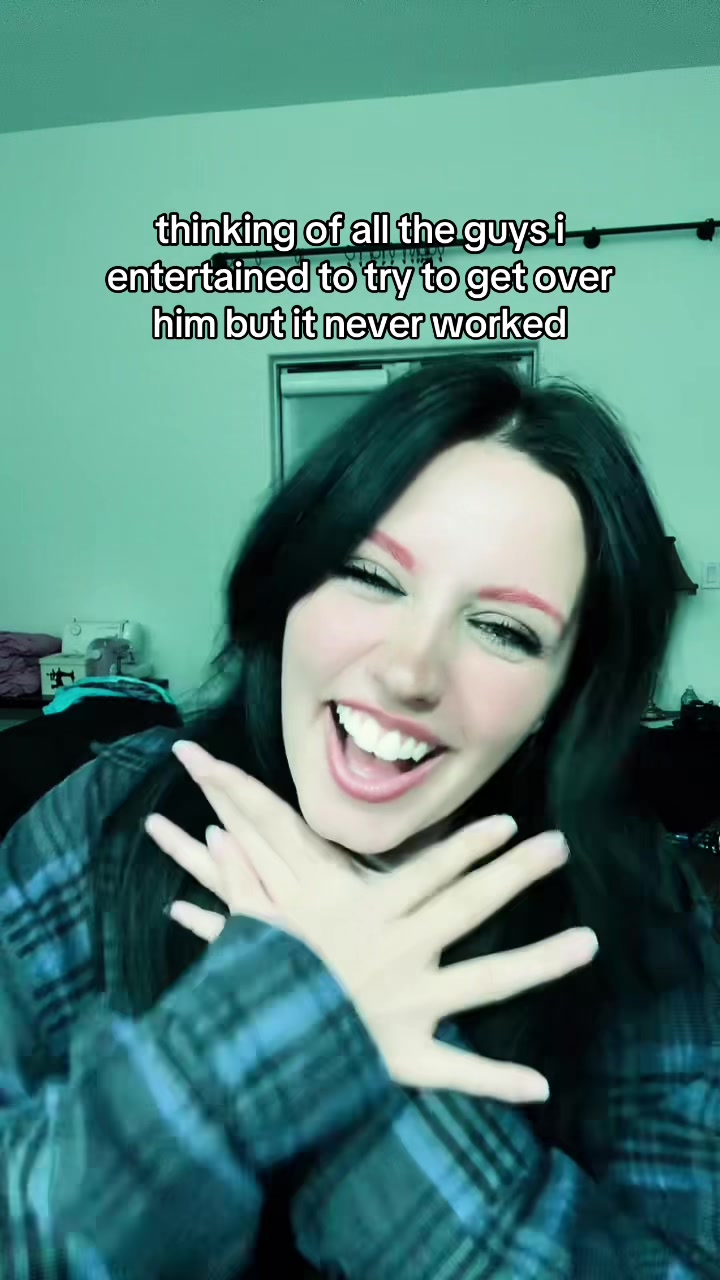 @pink eyebrows