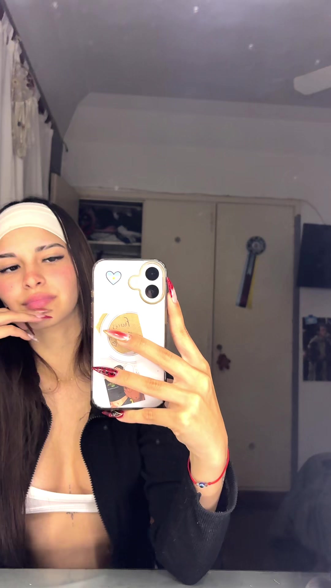 @𝓕𝓵𝓸𝓻𝓲🥀