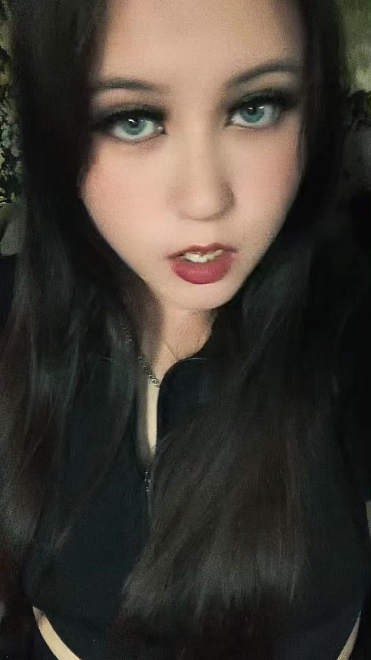 @𝚅♡𝚒♡𝚔♡𝚊
