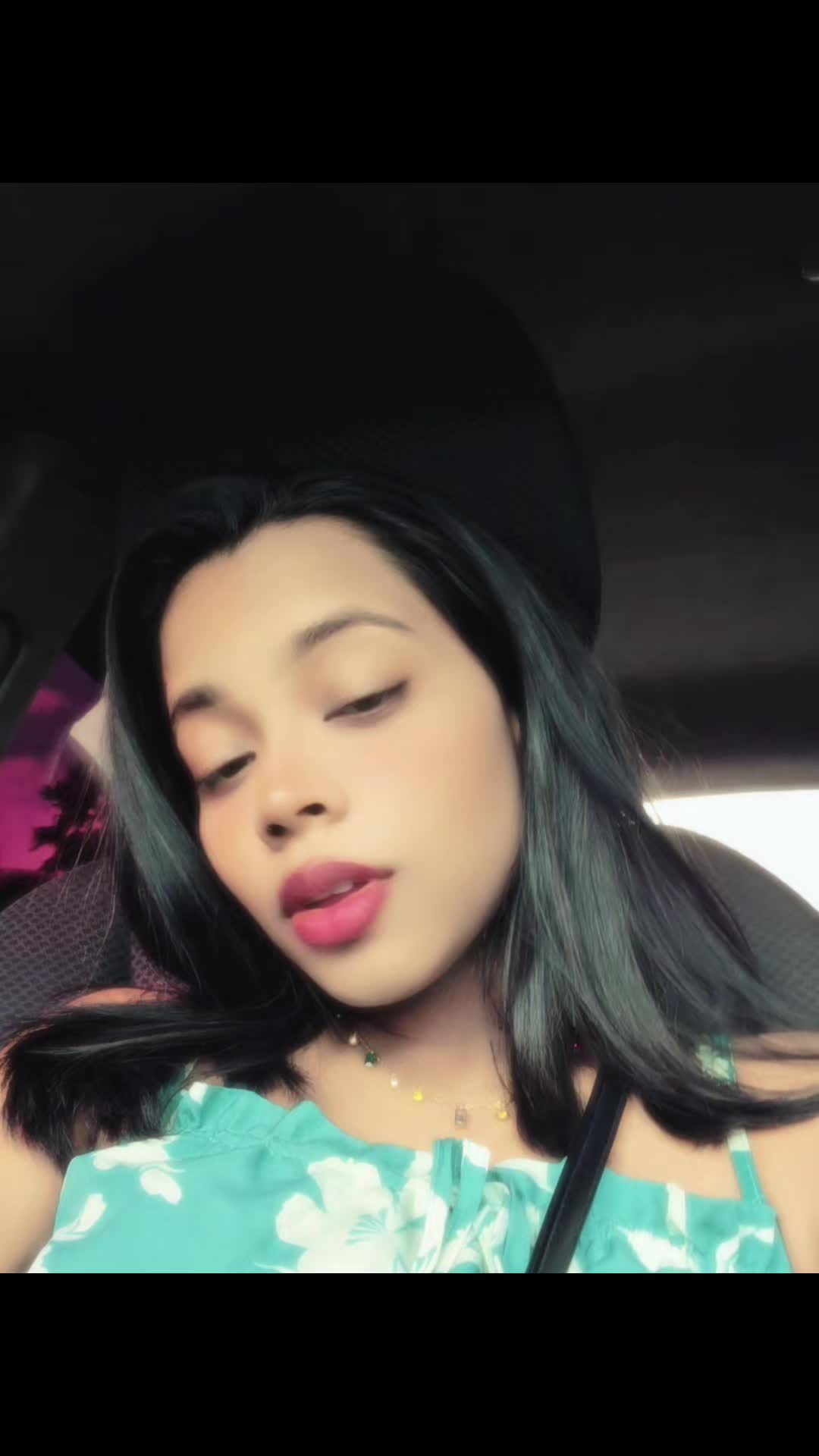 @Neha_.