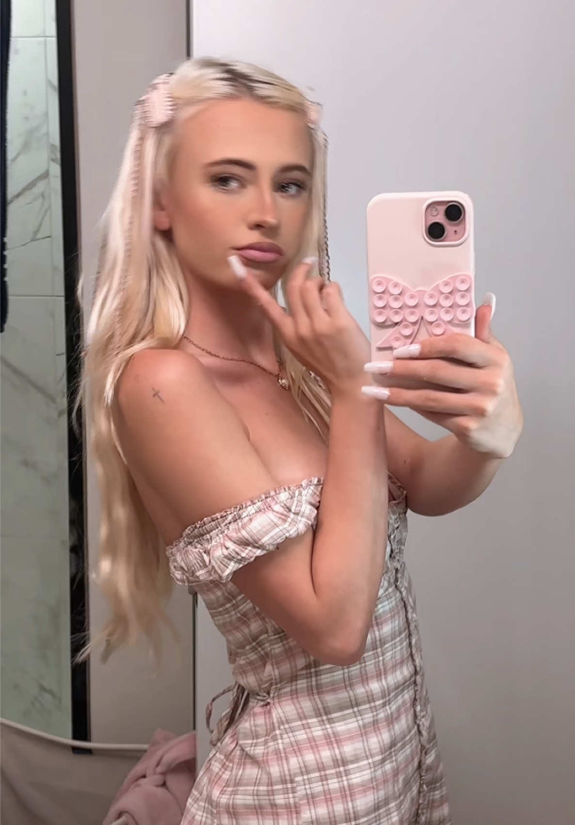 @loveydoveyolivia