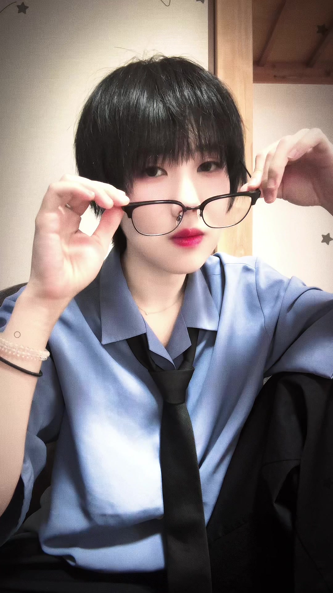 @倫