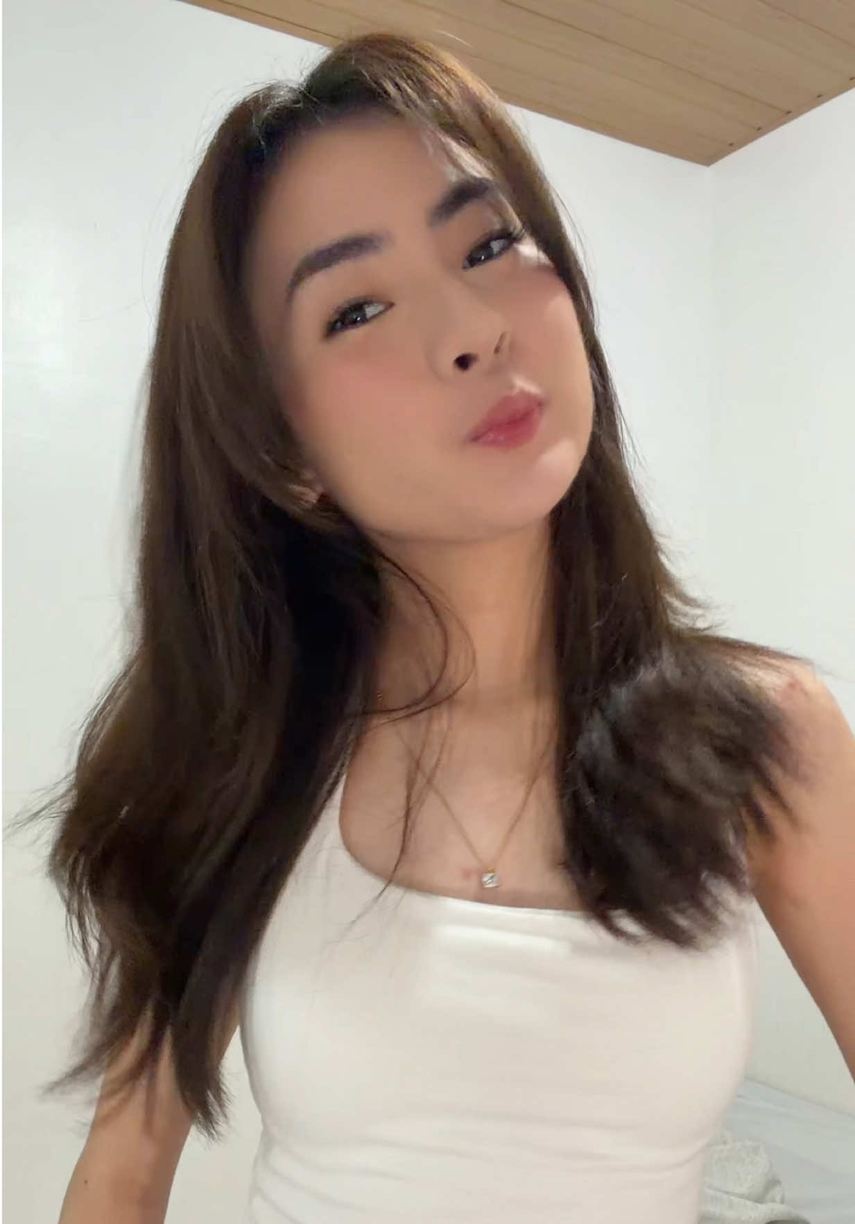 @Eywi 🍍 kindaeywi on IG