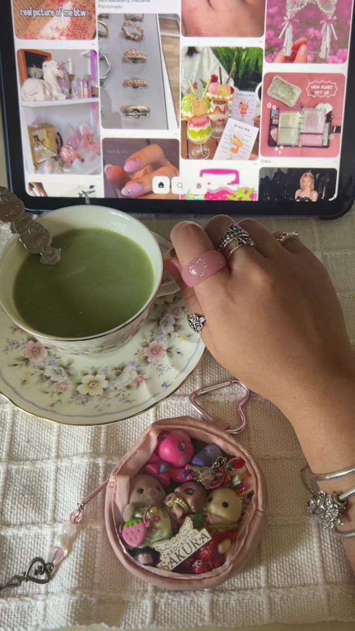 @Larona🍓