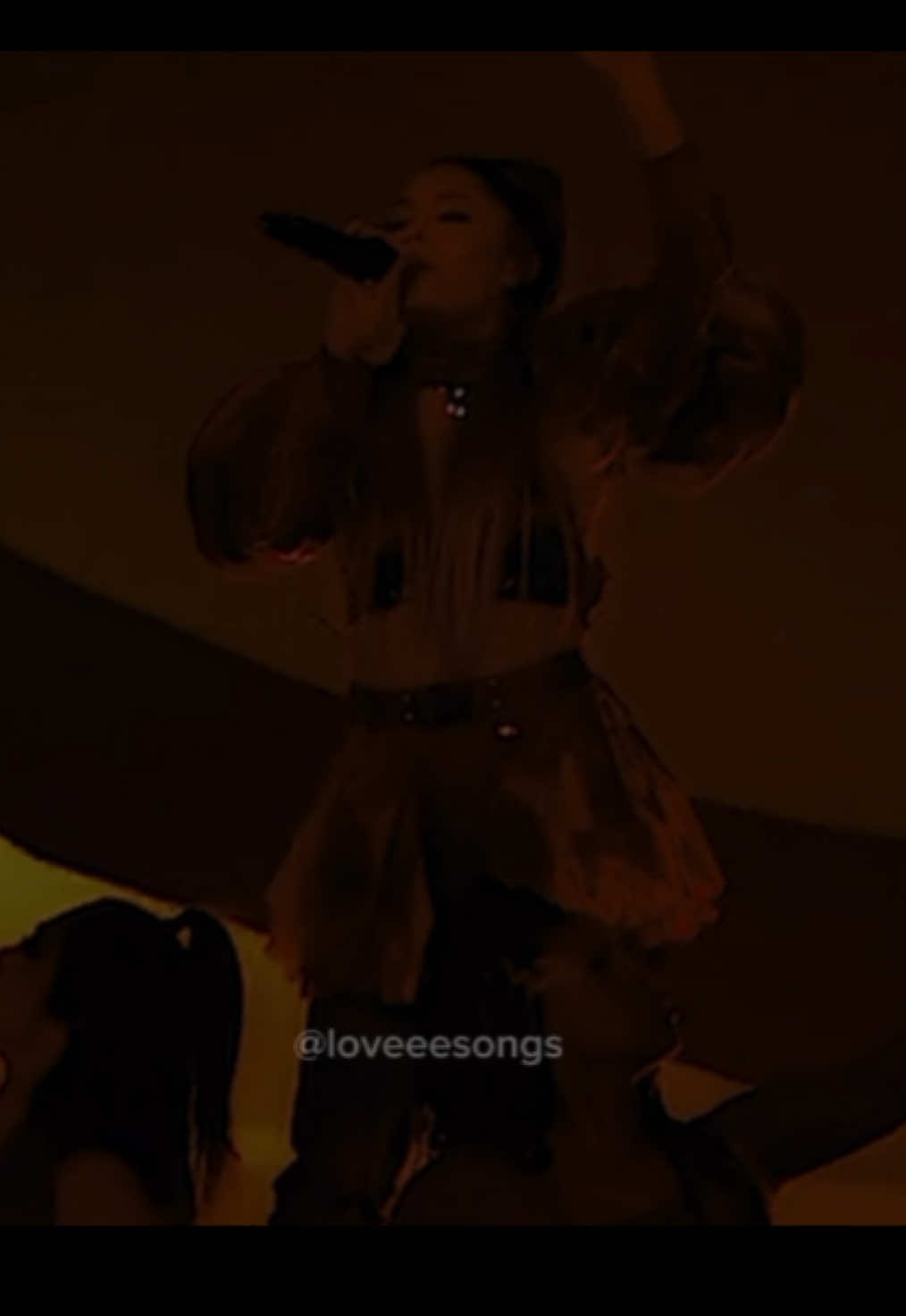 @loveeesongs 🎶