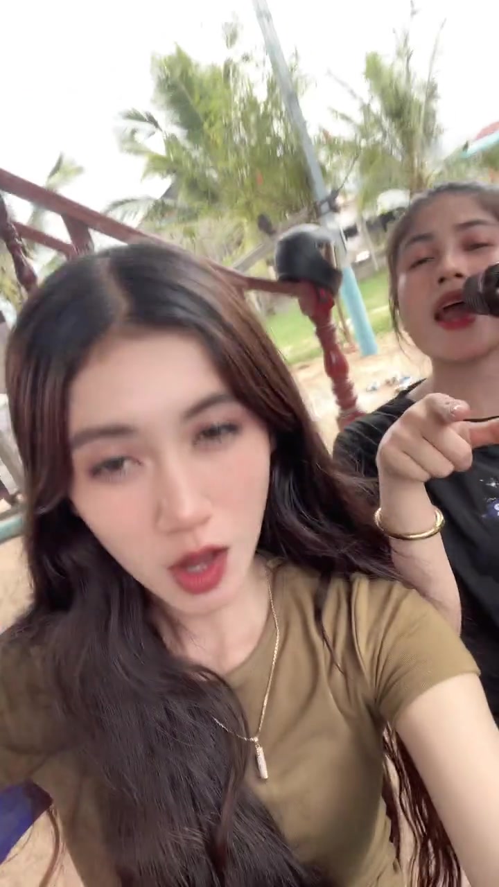 @🐒