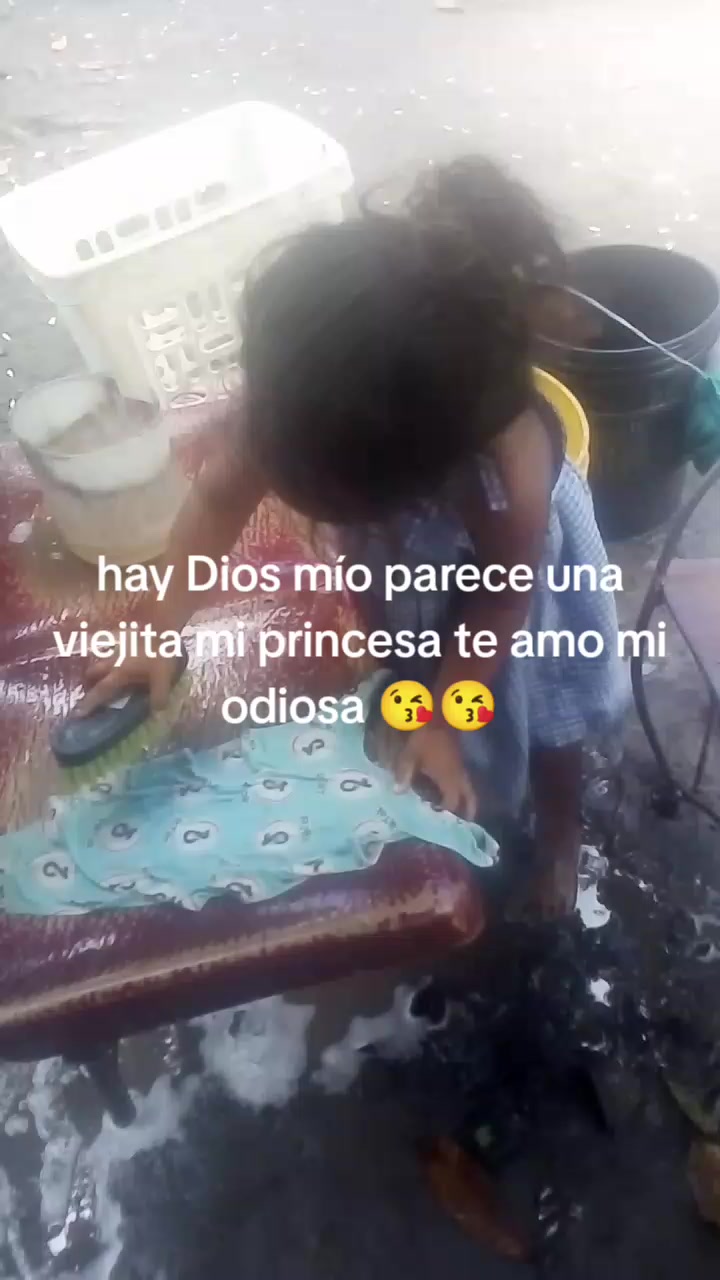 @la de ojitos lindos 😍