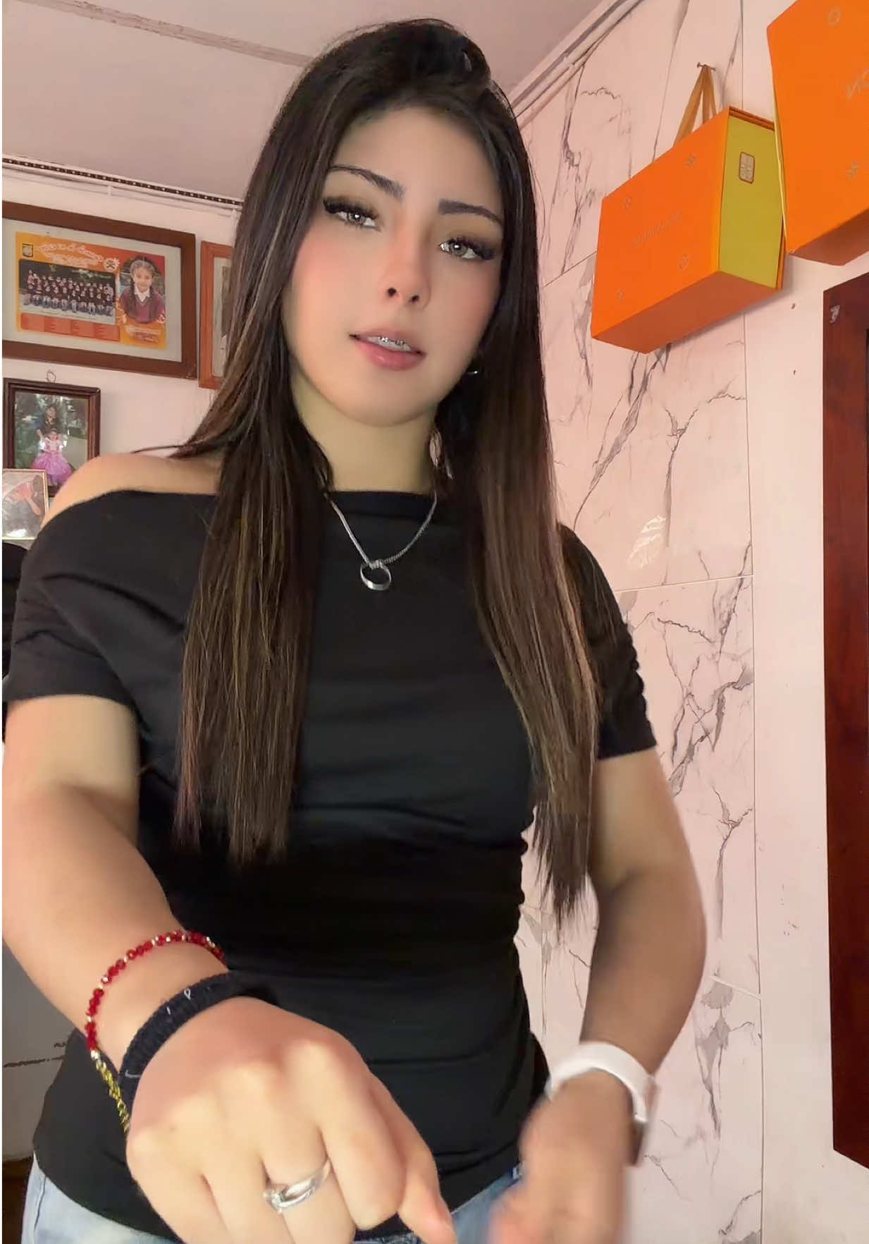 @𝐌𝐚𝐝𝐞𝐬𝐢𝐭𝐚