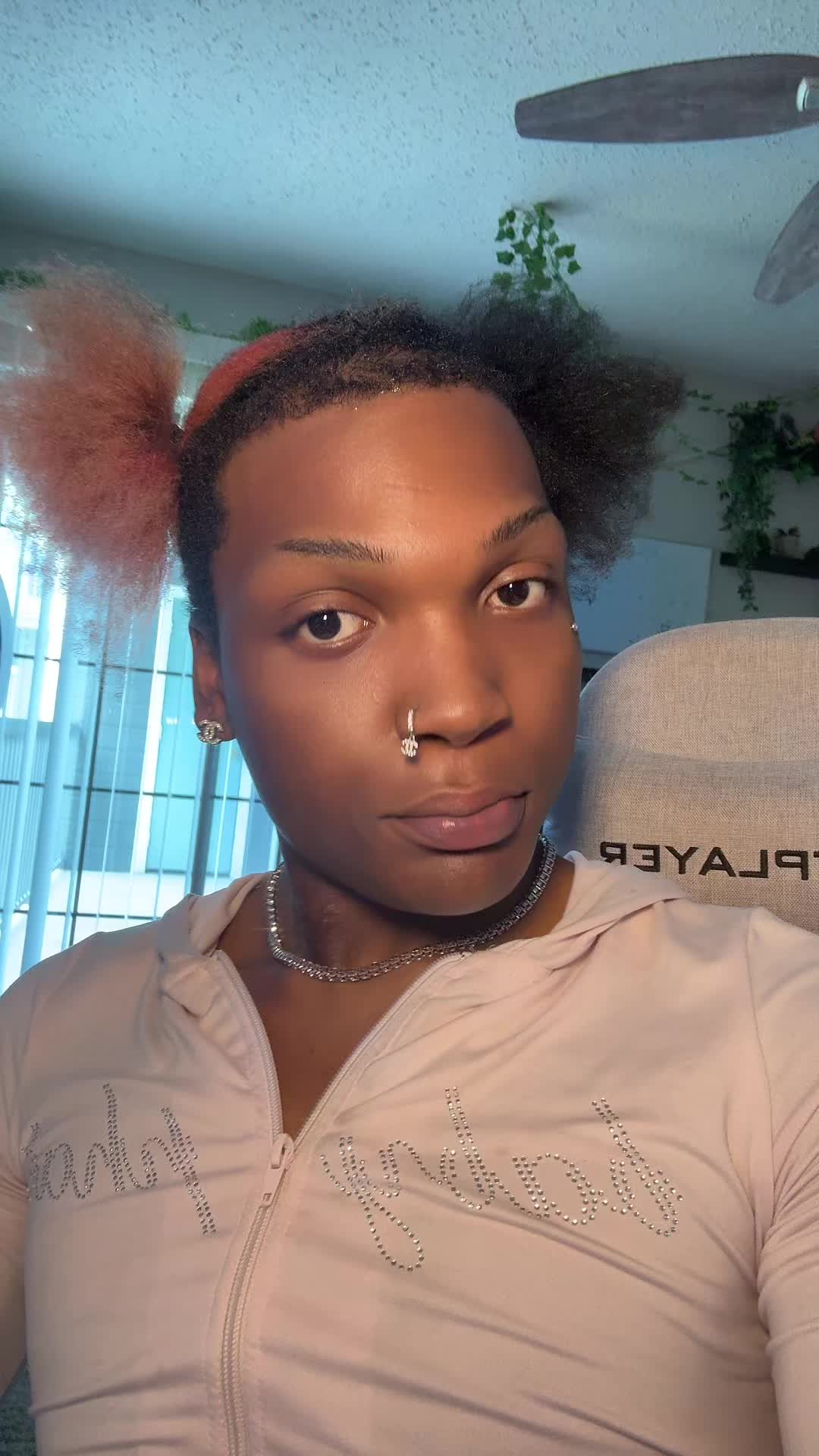 @lavish.lyrax