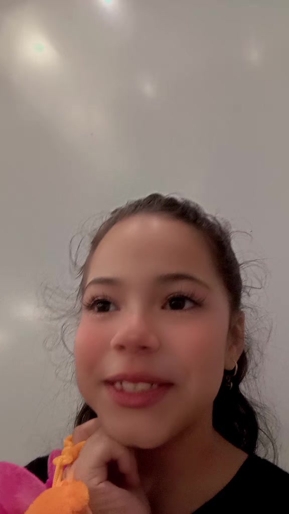@Valentina Fernandes