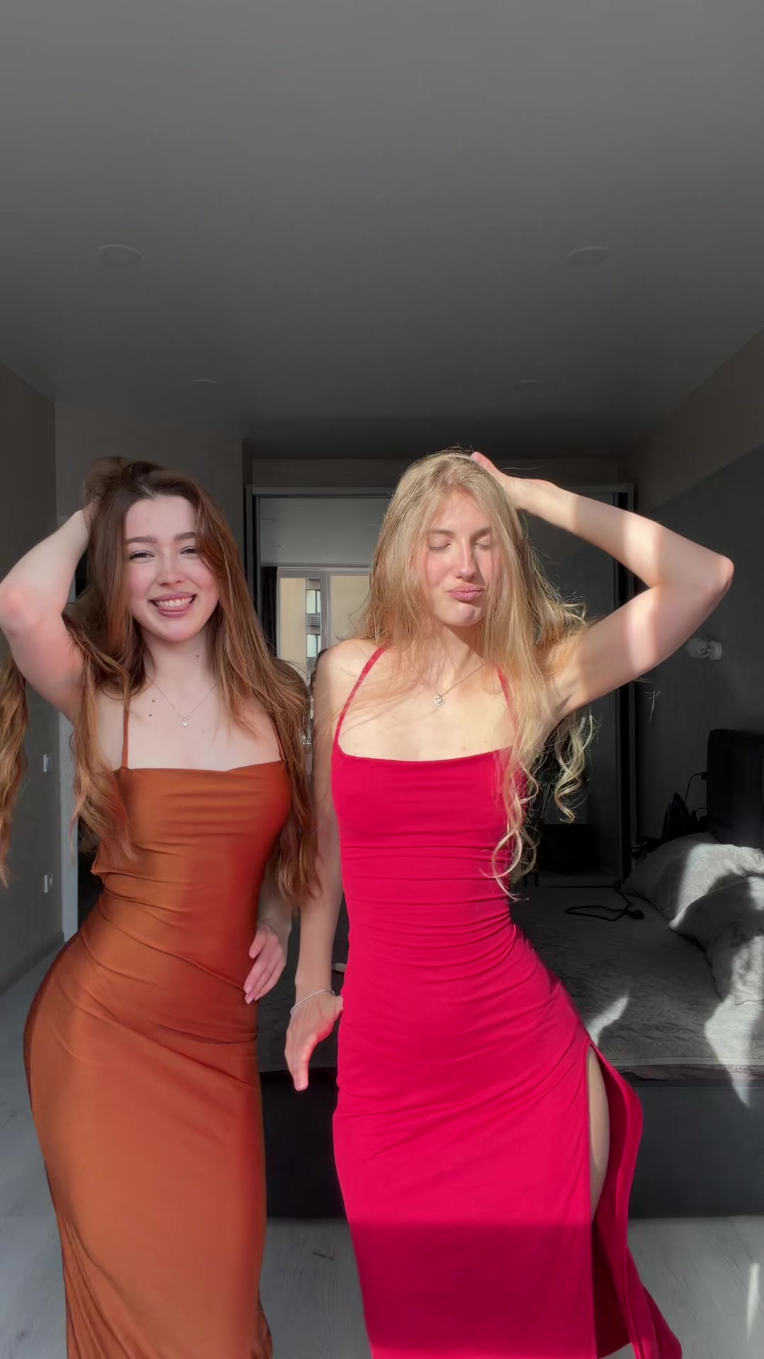 @Blondinka
