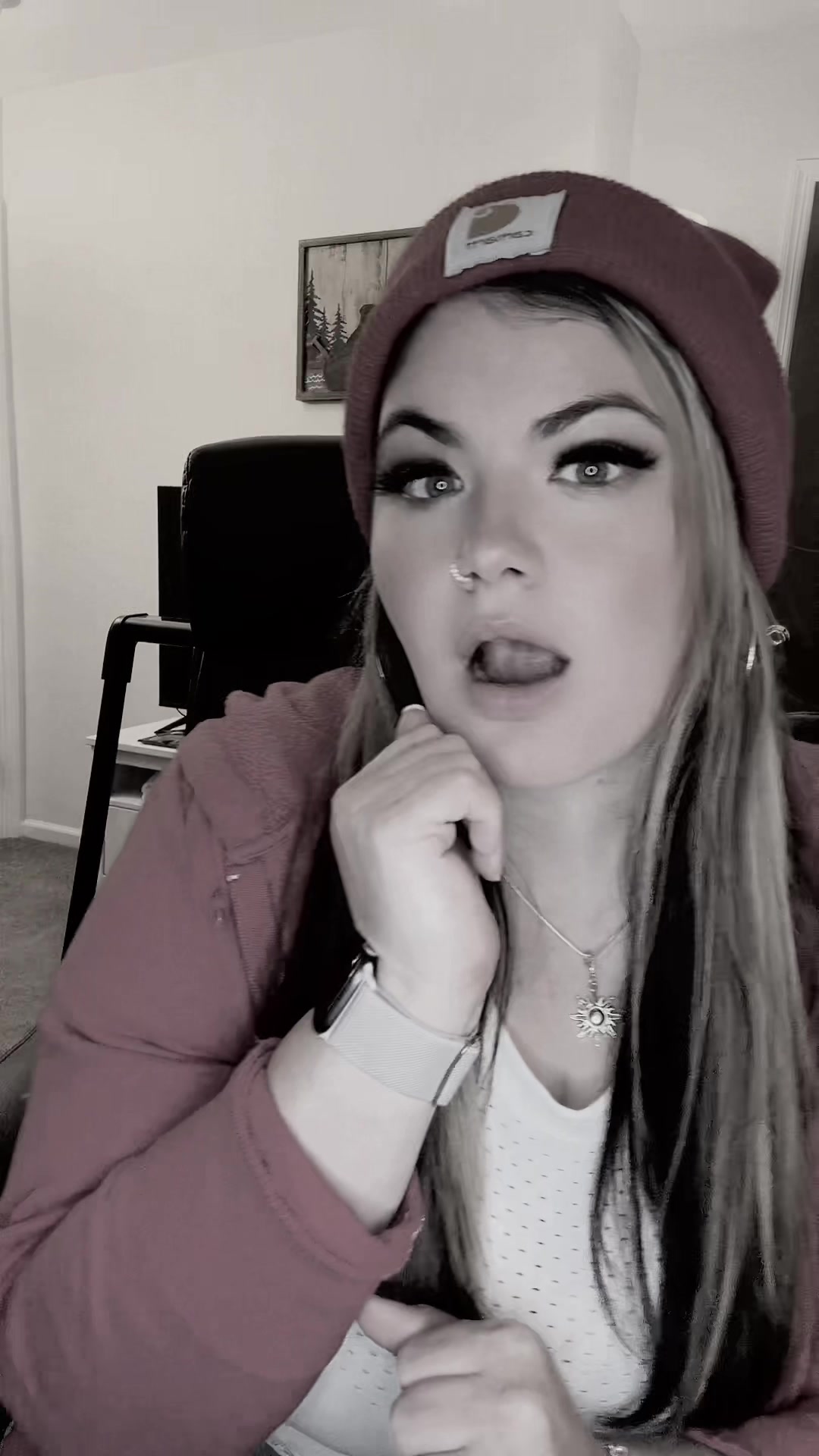 @Gummiebeemee143
