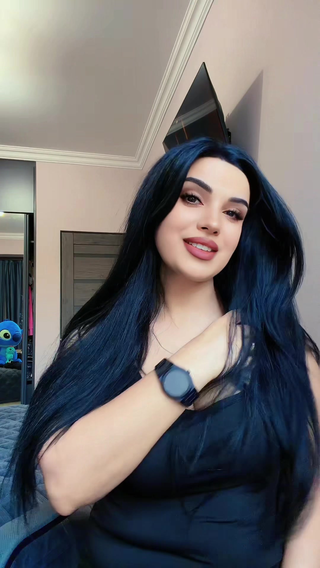 @💜🤍Milki_25_Official🤍💜