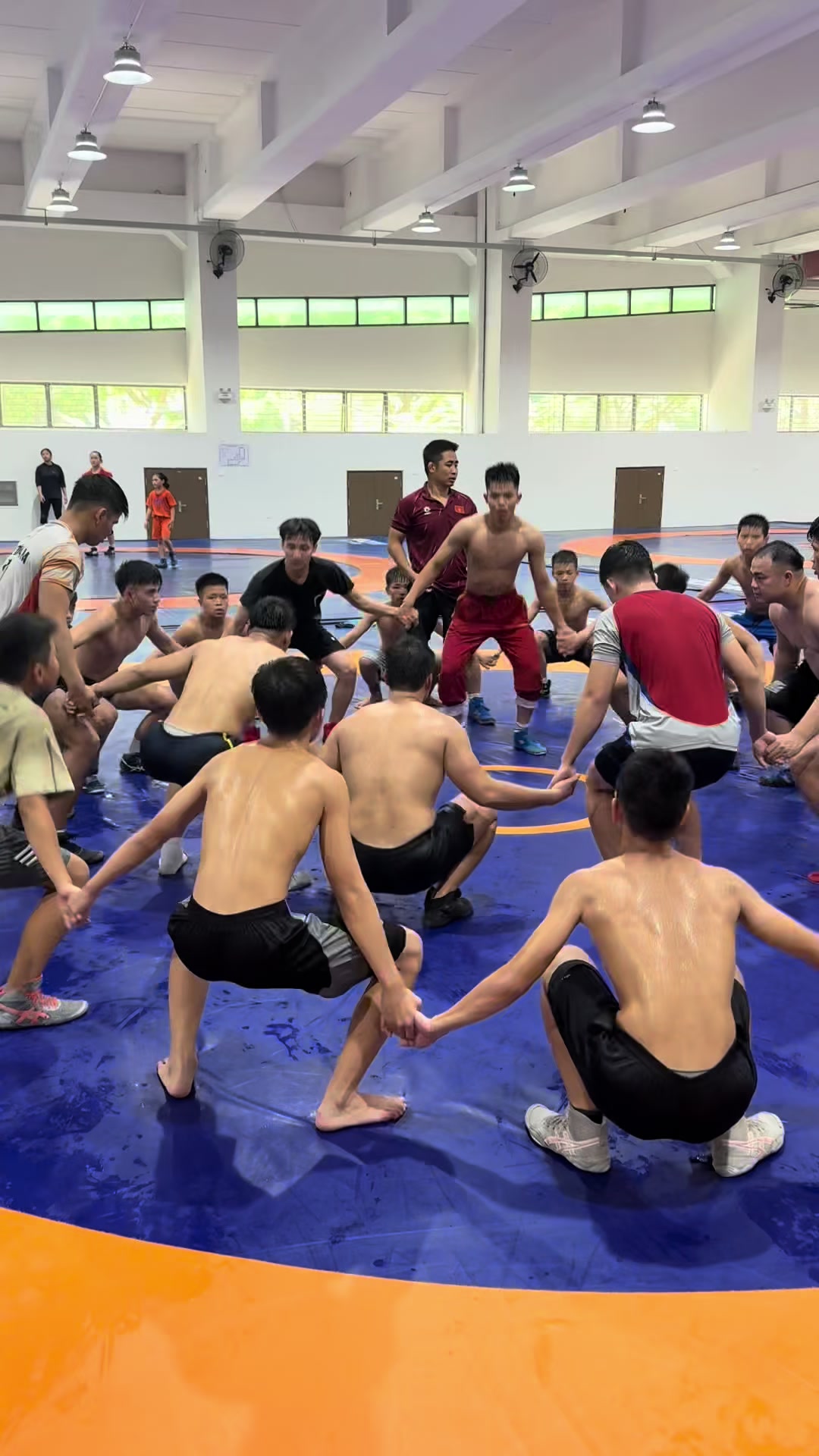 @Hiếu khổng lồ