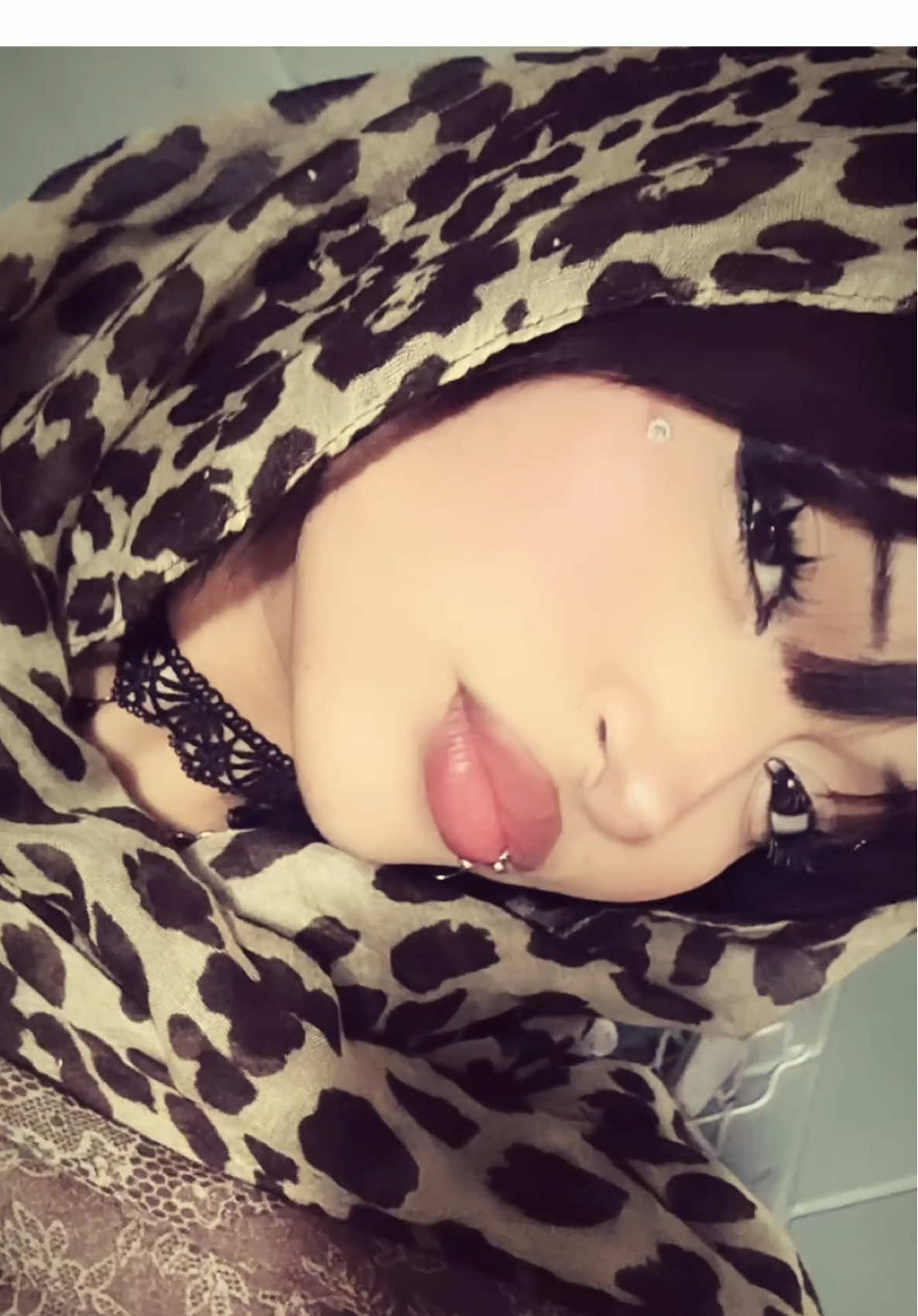 @Alyne__