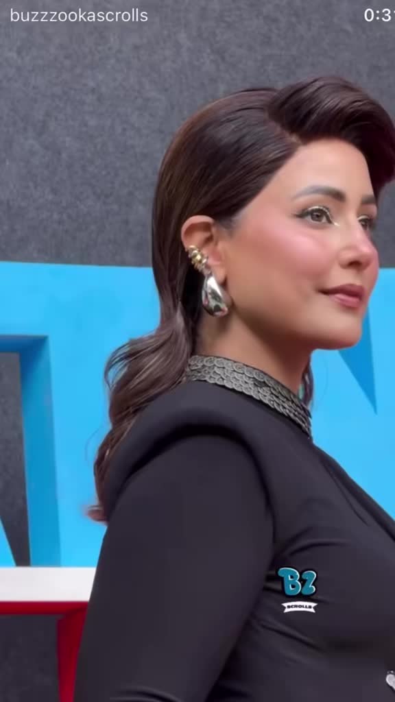 @Hina Khan 💎