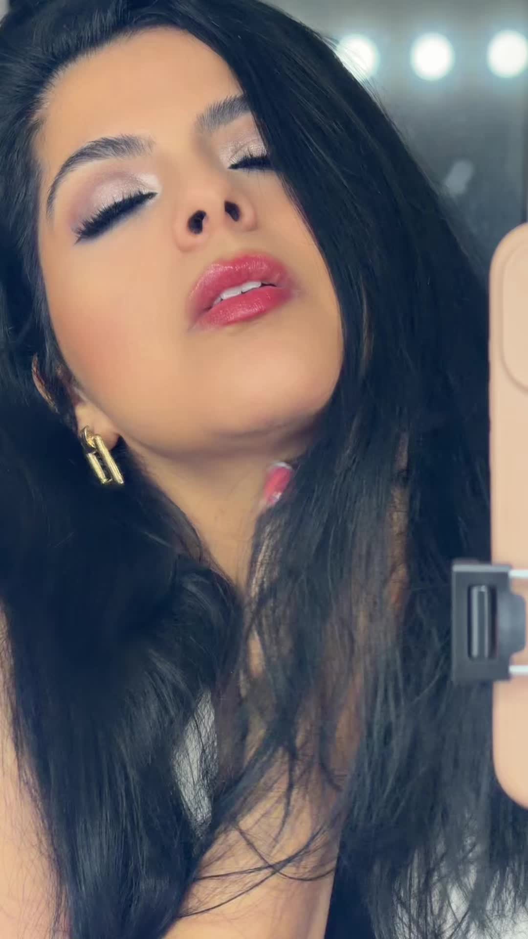 @Monica C