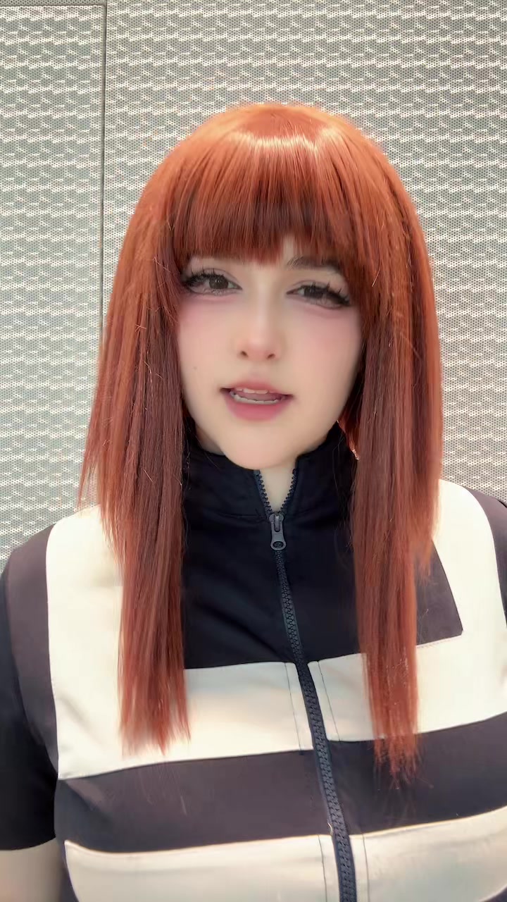 @AndeCosplays