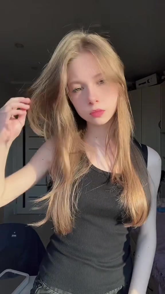 @vvv