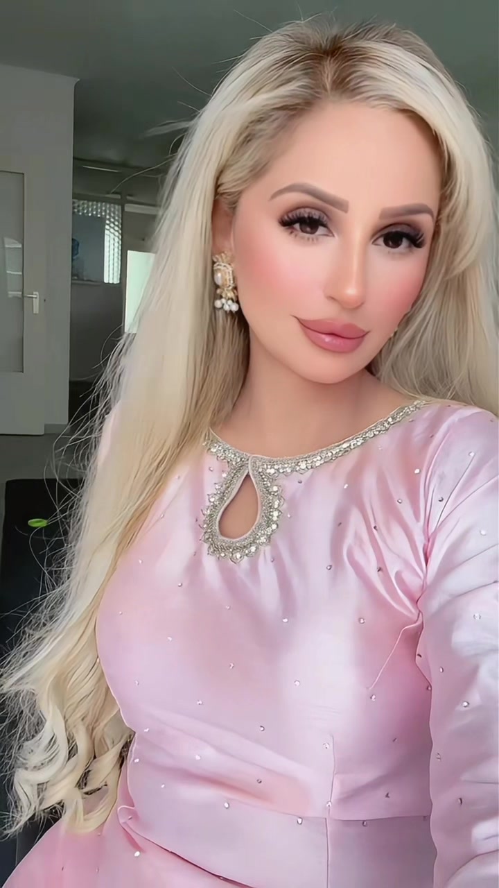 @annieamin
