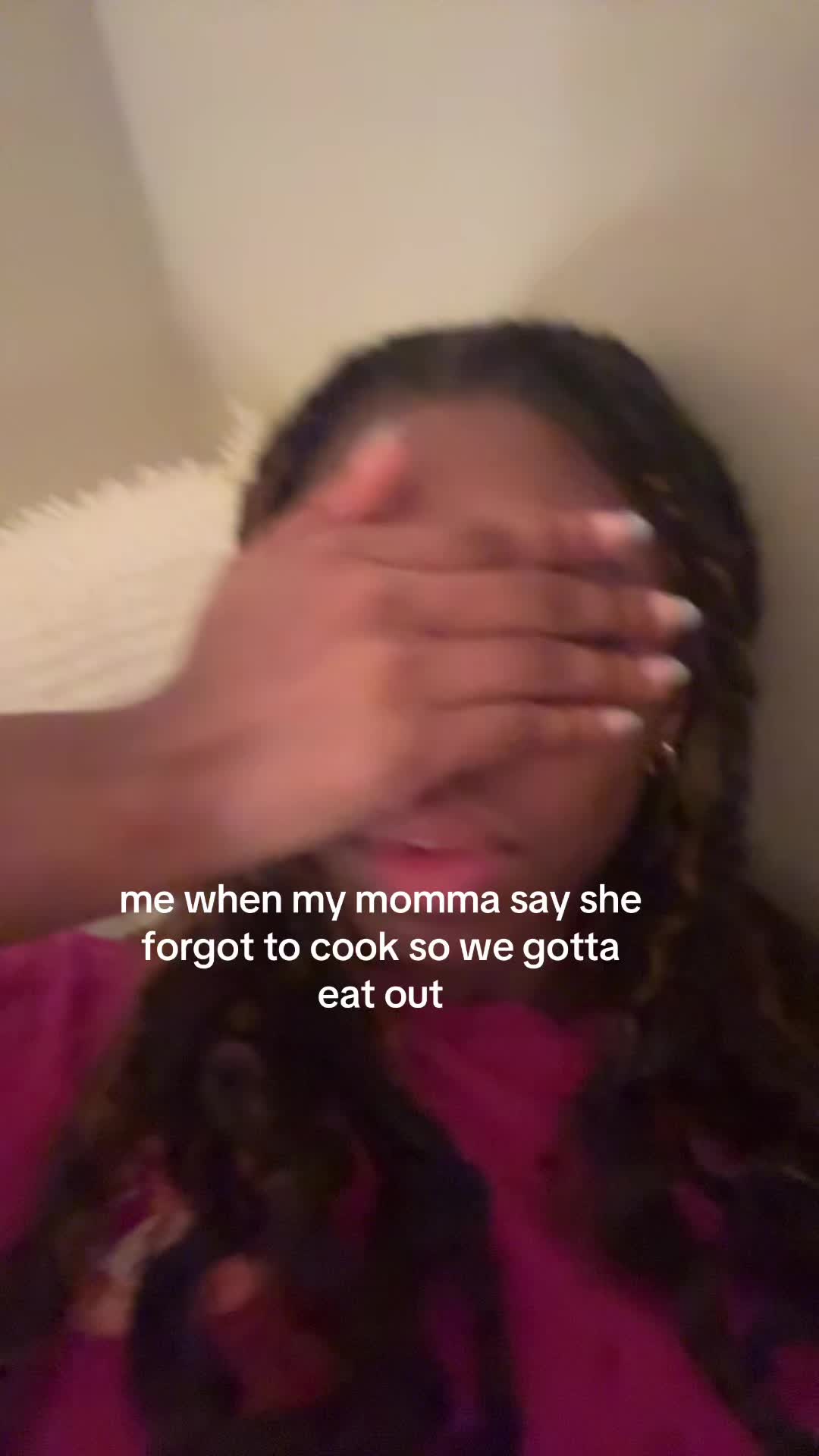 @shaniya ᥫ᭡.