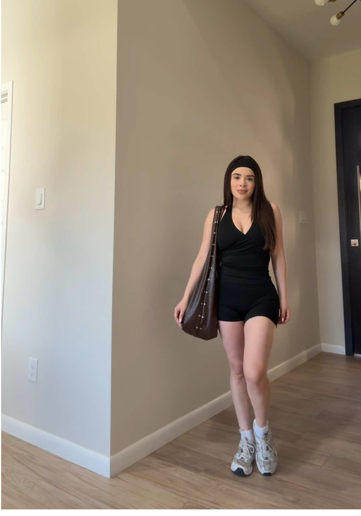 @Vanessa Edith✨