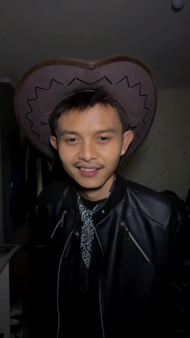 @Ezaardian