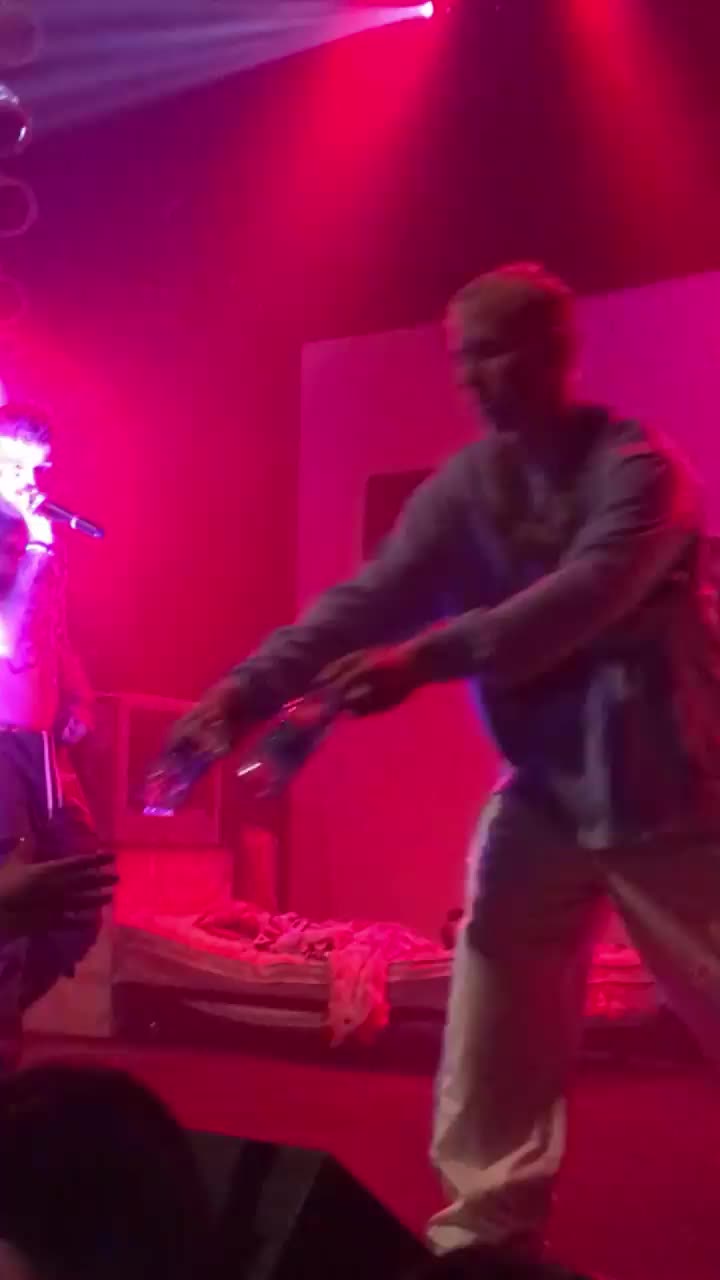 @sam<3