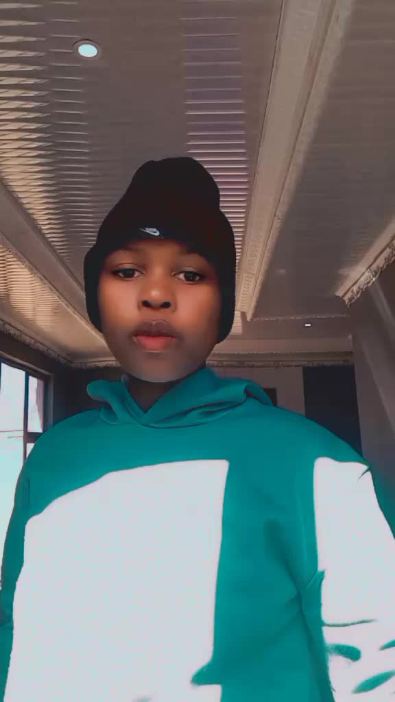 @Velinah m shongwe