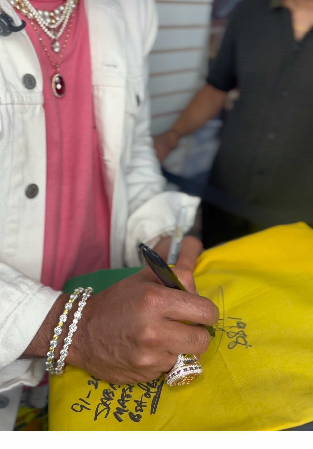 @OneGuchii | DiTravela 🇯🇲