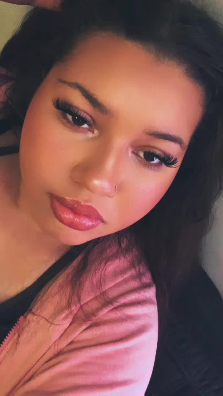 @Layna