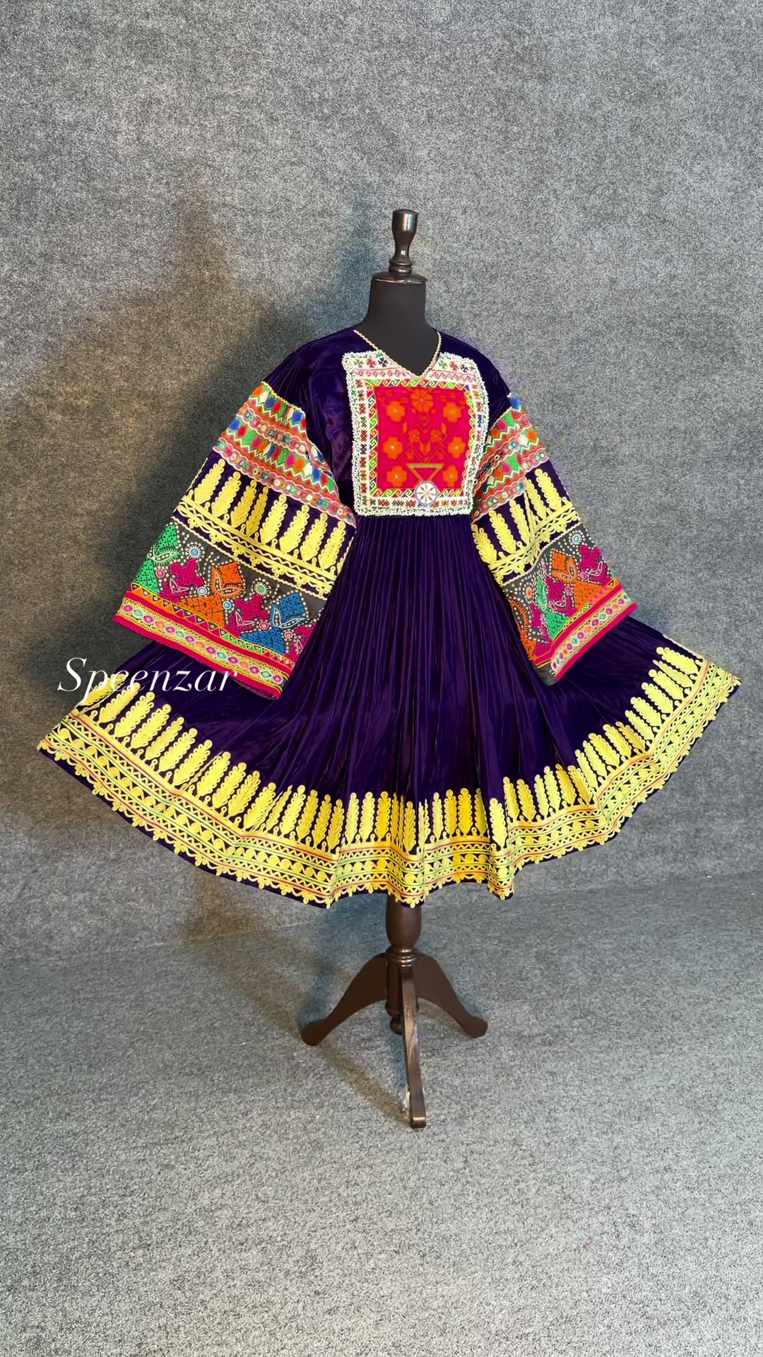 @Afghan Speenzar | Kochi dress