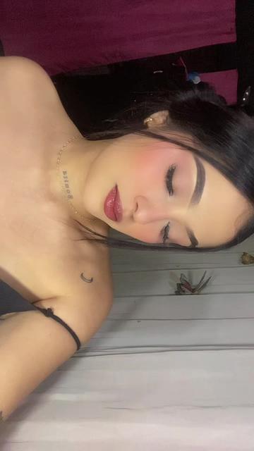 @𝓥𝓪𝓵👩🏻