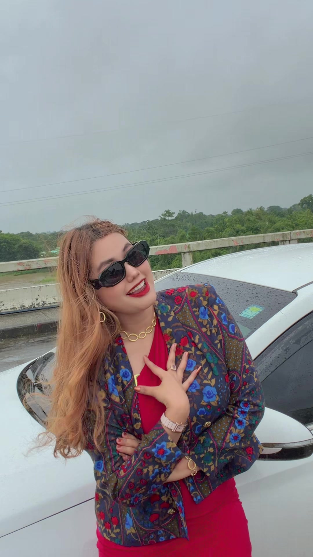 @MyatNoeKhaing🖤(မြတ်နိုးအိမ်)