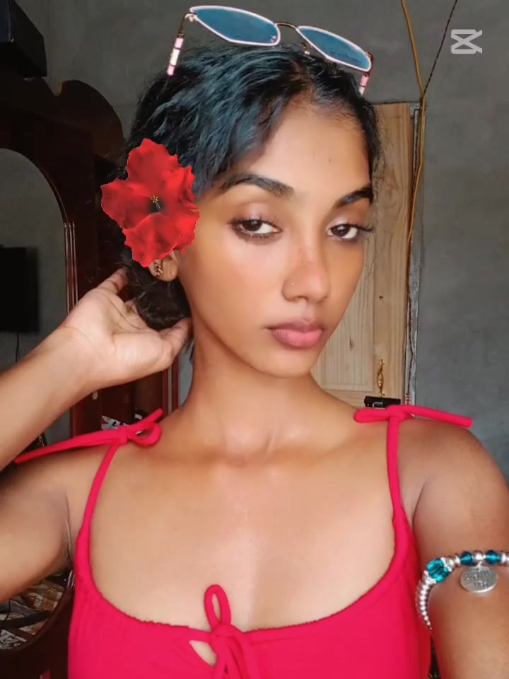 @Nia