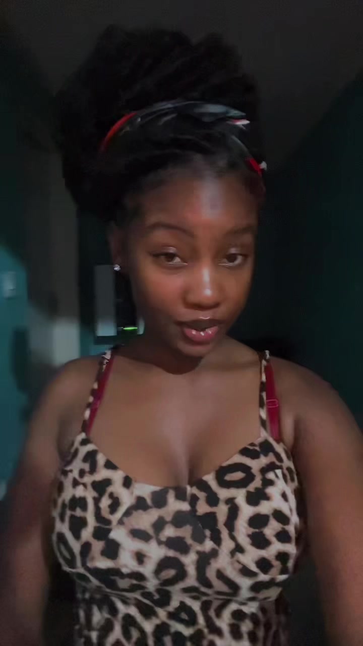 @Shaniq💫