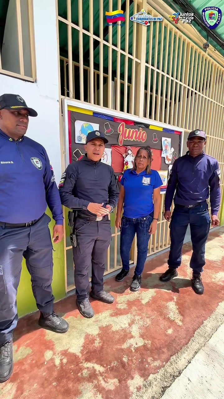 @Policía Municipio Plaza