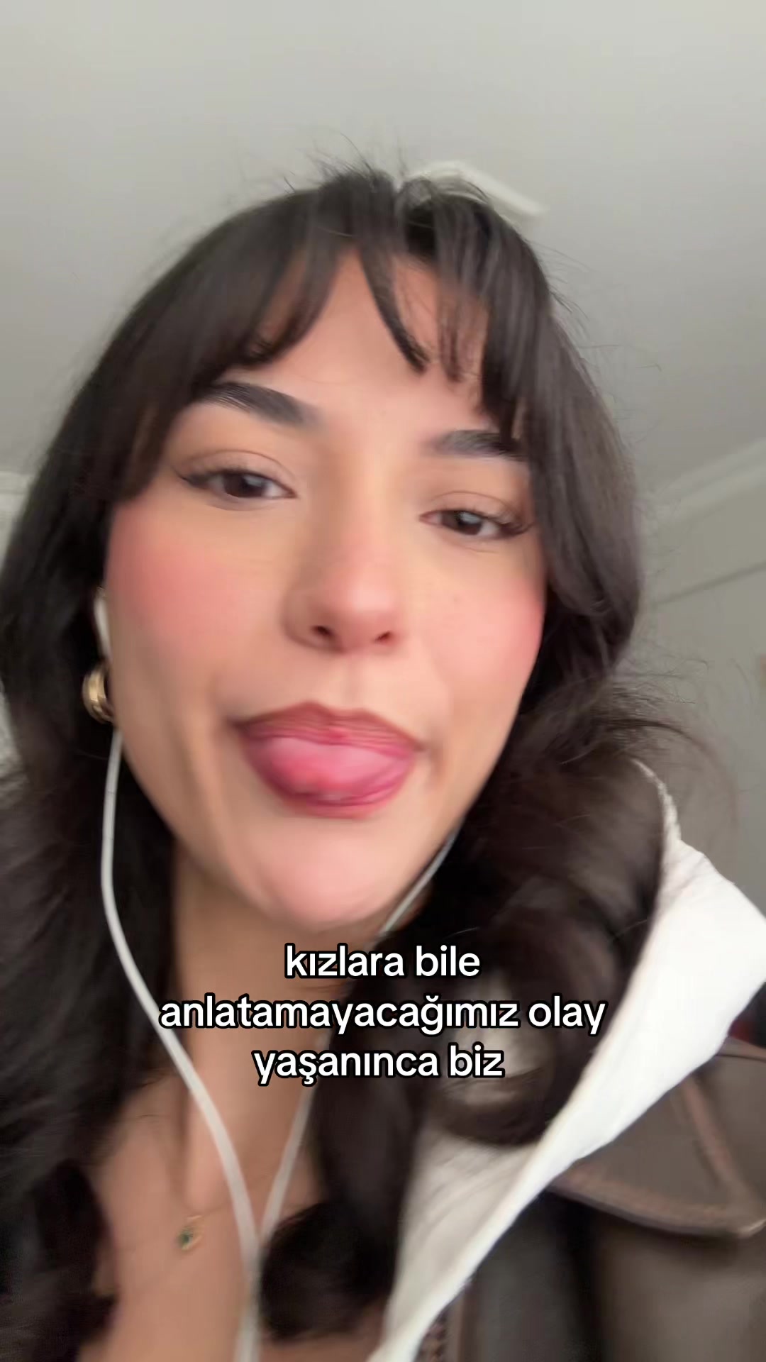 @herhangi bir kadın