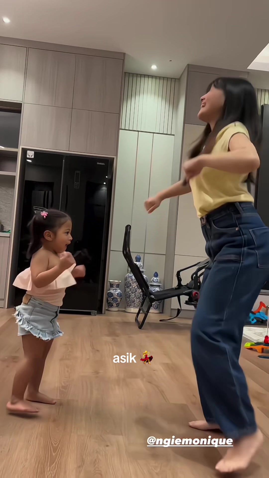 @Tinaputri__