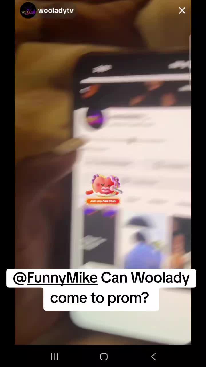 @Whileyouwereoffline