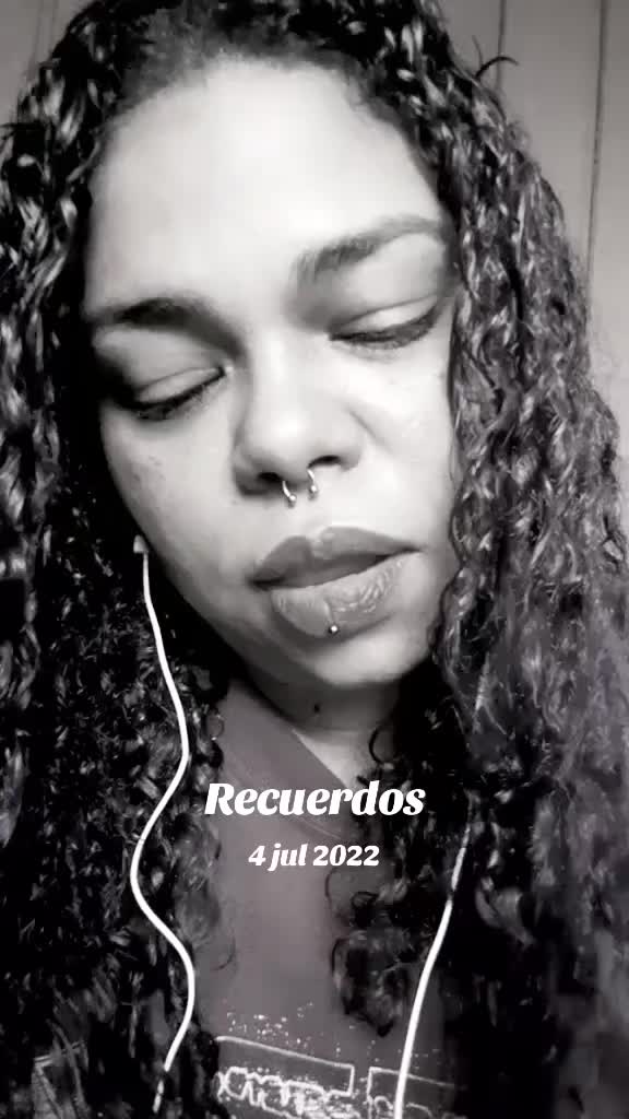 @Morena Morales