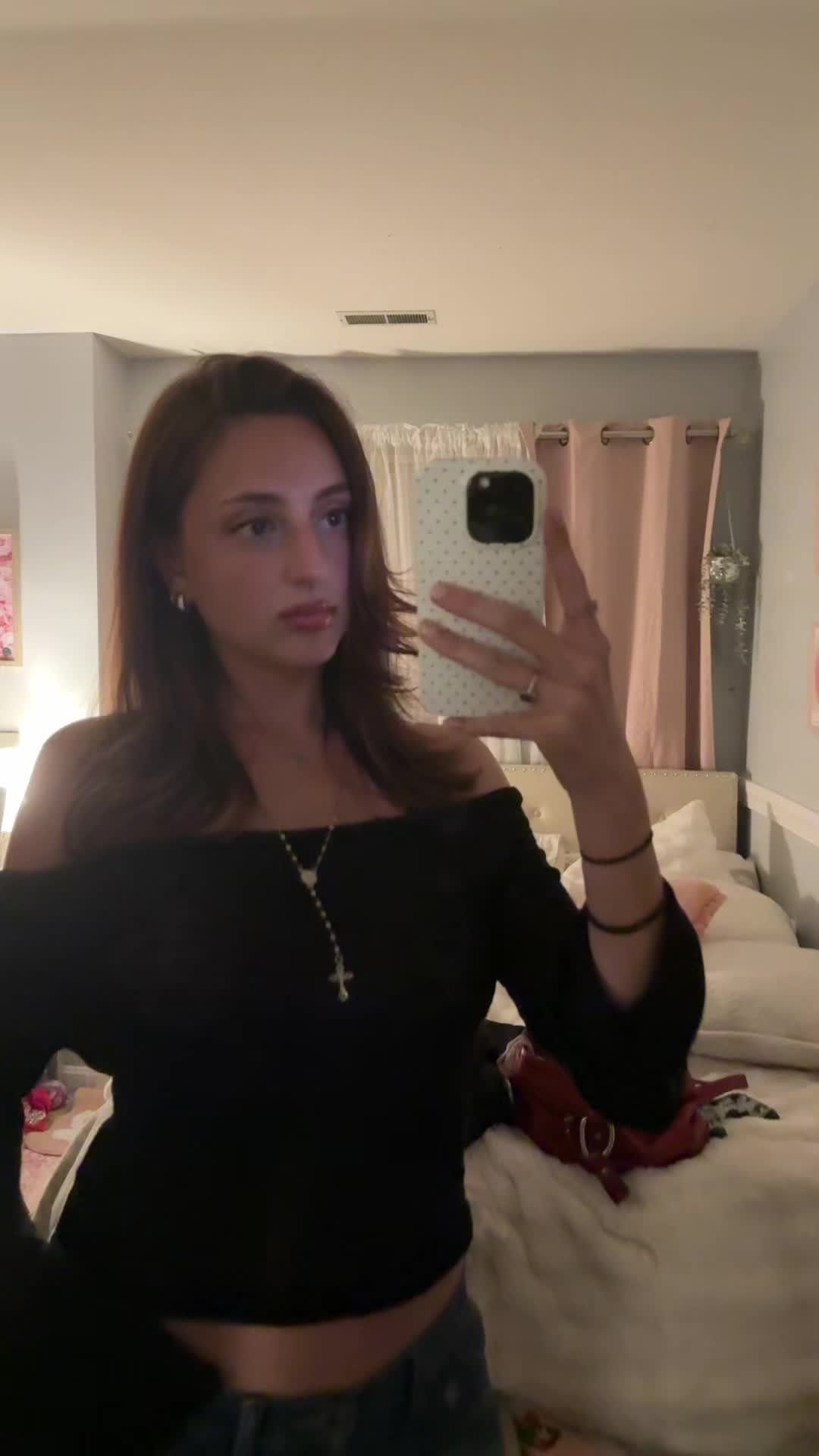 @bella😇