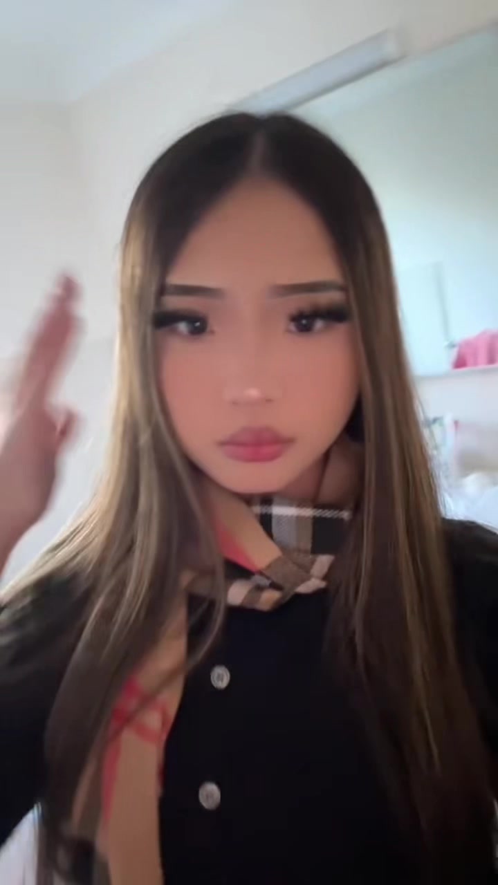 @𝓭𝓮𝓶𝓶